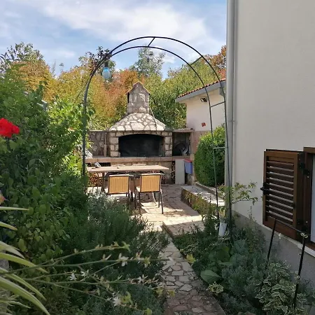 Διαμέρισμα With A Parking Space Njivice, Krk - 5320