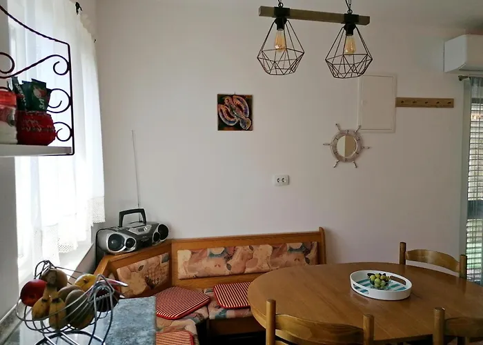 With Parking Space Njivice, Krk - 5320 Apartament