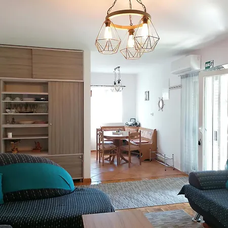 Apartment Apartments With A Parking Space Njivice, Krk - 5320 Njivice