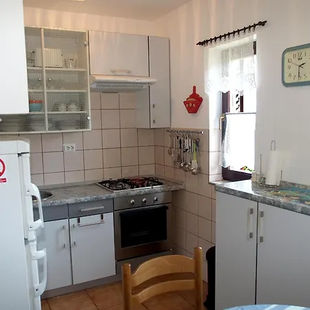 With Parking Space Njivice, Krk - 5320 Apartmán