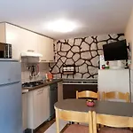 Apartmán With Parking Space Njivice, Krk - 5320