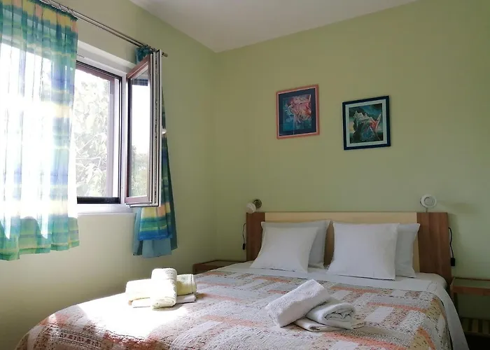 With Parking Space Njivice, Krk - 5320 Apartman *